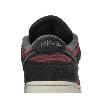 Nike Dunk Low SE Fleece Burgundy Crush - DQ7579-600