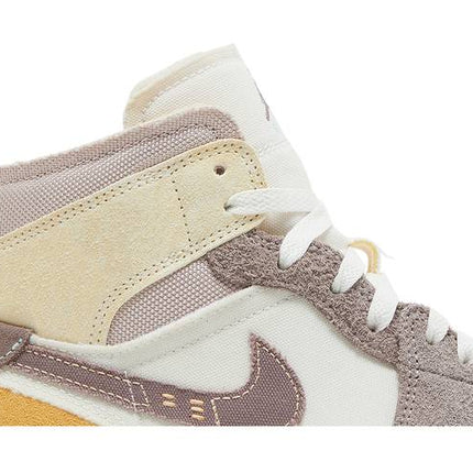 Air Jordan Air Jordan 1 Mid SE Craft Sail Taupe Haze - DM9652-102