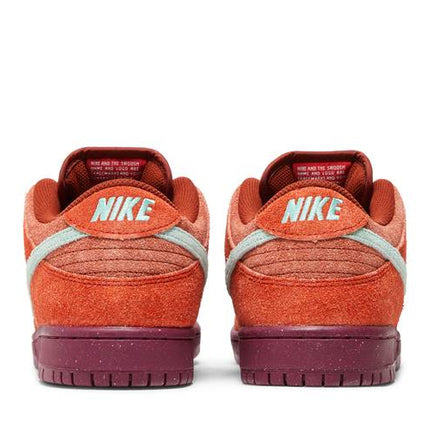 Nike SB Dunk Low Mystic Red - DV5429-601