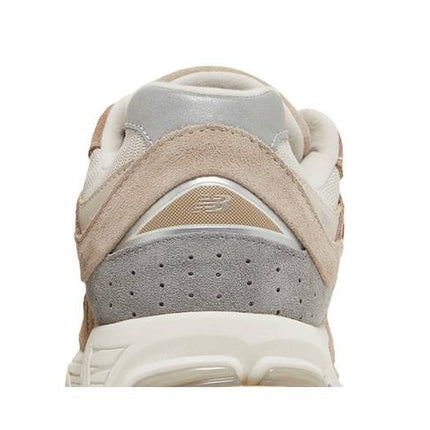 New Balance 2002R Driftwood Sandstone - M2002RSI