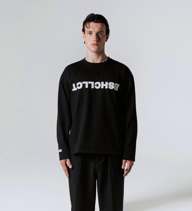 DECODED LONGSLEEVE - ZWART