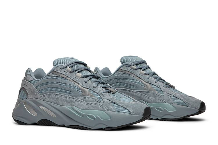 Adidas Yeezy 700 V2 Hospital Blue - undefined