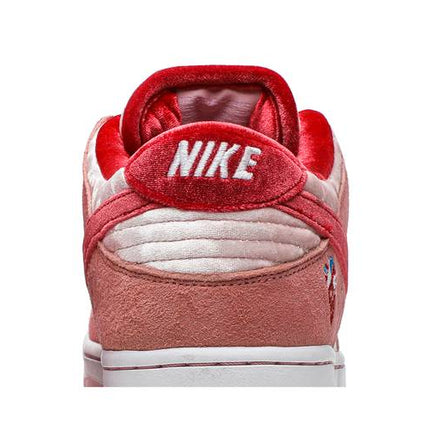 Nike SB Dunk Low StrangeLove - CT2552-800