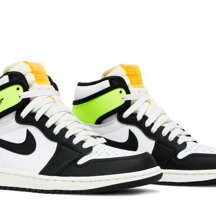 Air Jordan Air Jordan 1 Retro High OG Volt Gold - 555088-118 / 575441-118