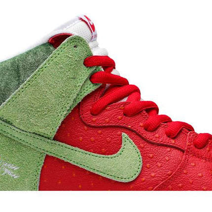 Nike SB Dunk High Pro QS Strawberry Cough - CW7093-600