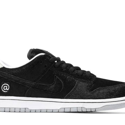 Nike SB Dunk Low BE@RBRICK Medicom Toy - CZ5127-001