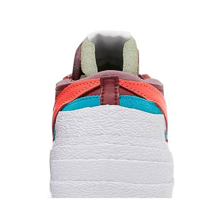 Nike Blazer Low Sacai Kaws Team Red - DM7901-600