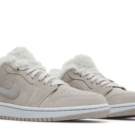 Air Jordan Air Jordan 1 Low SE Sherpa Fleece - DO0750-002