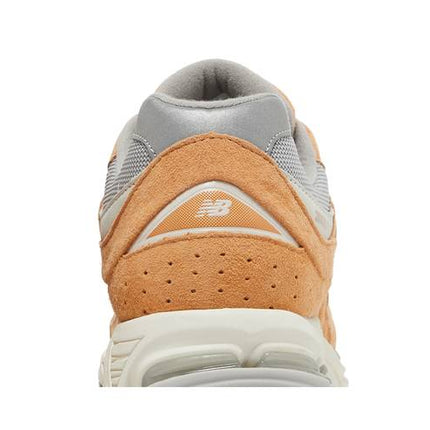 New Balance 2002R Sweet Caramel - M2002RHM