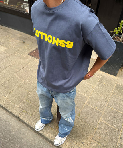 DECODED T-SHIRT – DUNKELBLAU / GELB